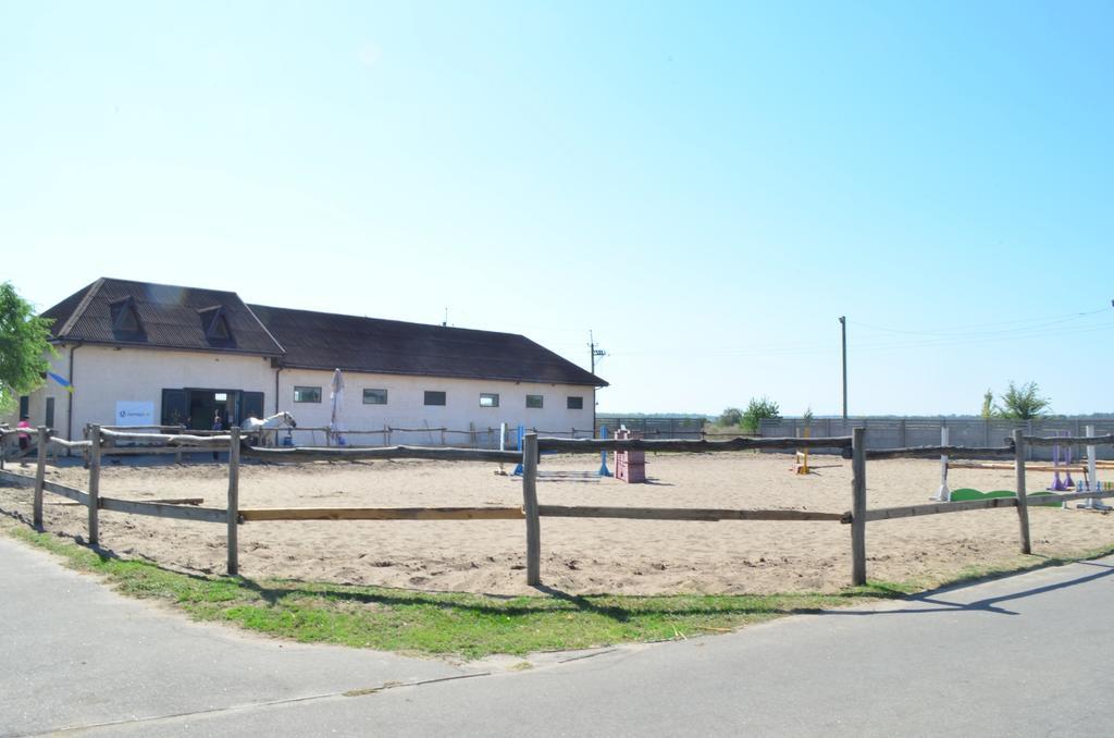 Panska Hata Hotel Nyzhnya Khortytsya Exterior photo
