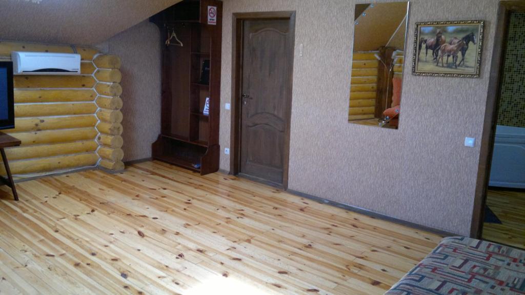 Panska Hata Hotel Nyzhnya Khortytsya Room photo